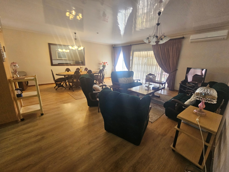 To Let 2 Bedroom Property for Rent in Wilkoppies North West